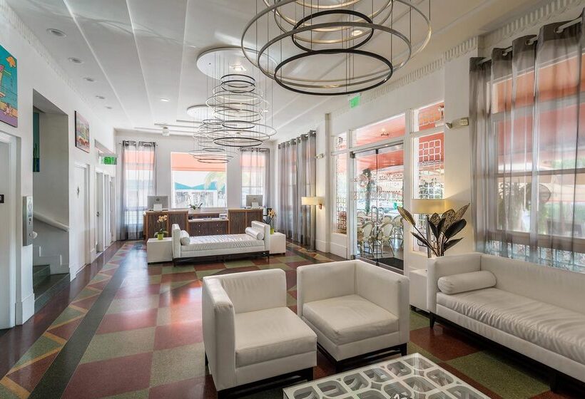 فندق Waldorf Towers South Beach