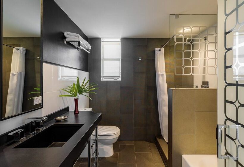 فندق Waldorf Towers South Beach