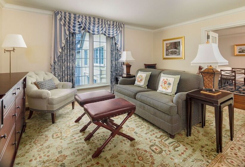 בית מלון כפרי Washington Duke Inn & Golf Club