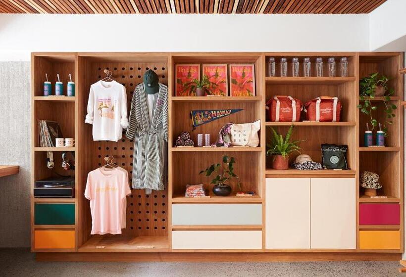 Wayfinder Waikiki   Voted Top 10 Best Hotels In Hawaii!