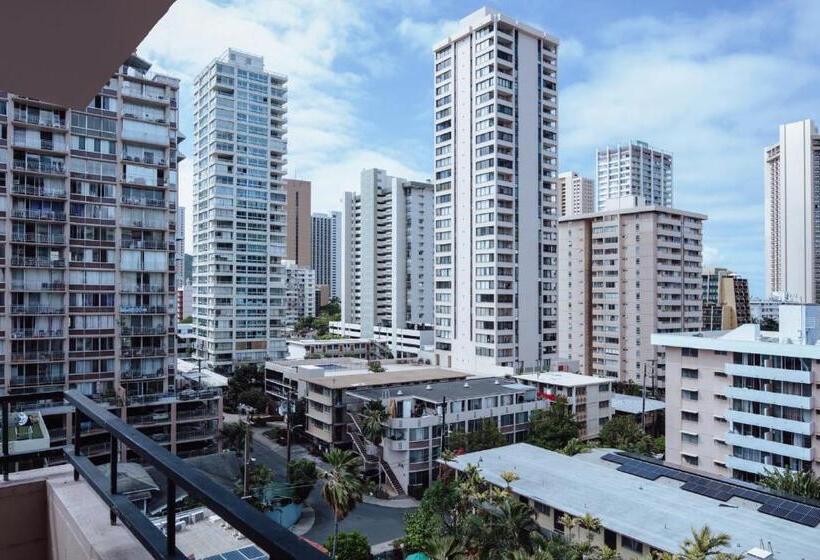 Wayfinder Waikiki   Voted Top 10 Best Hotels In Hawaii!