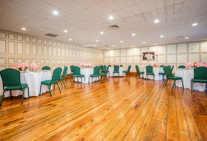 ホテル Wayside Inn