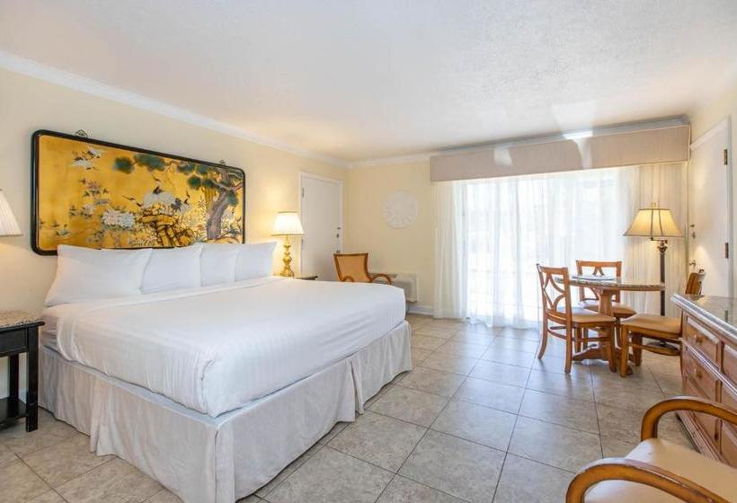 فندق West Wind Inn