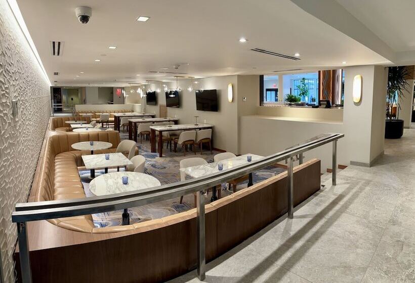 فندق Westchester Marriott