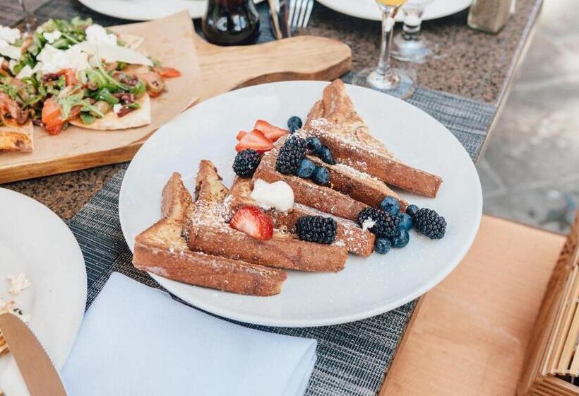 فندق Westlake Village Inn