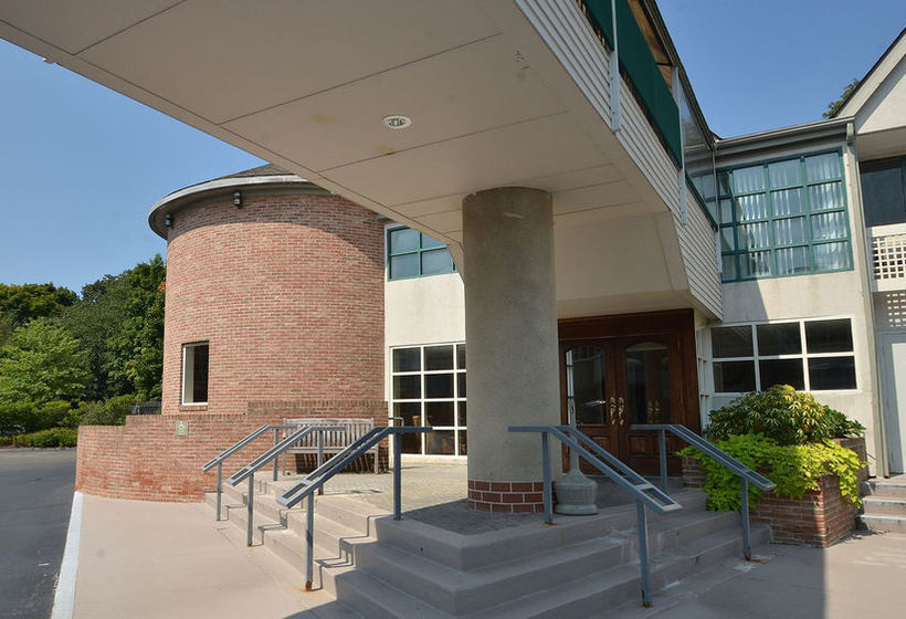 בית מלון כפרי The Westport Inn