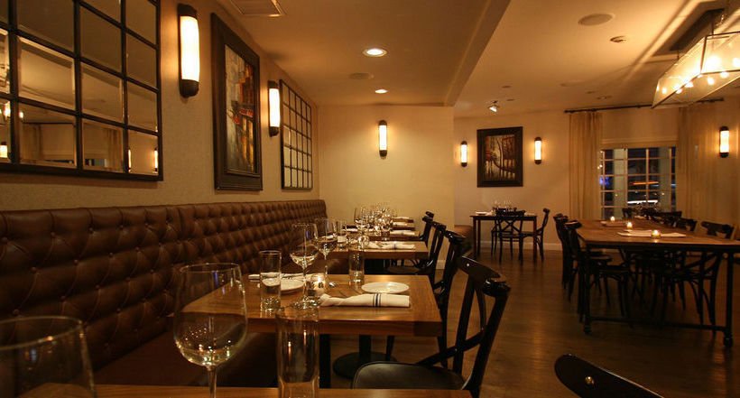 Отель The Westport Inn