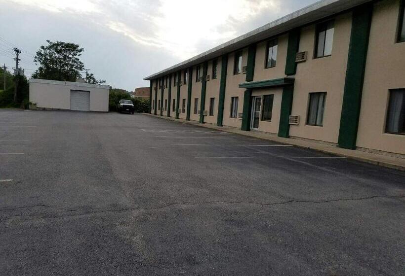호텔 Woonsocket Motor Inn