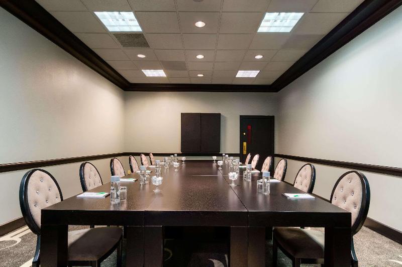 בית מלון כפרי Wyndham Garden Dallas North