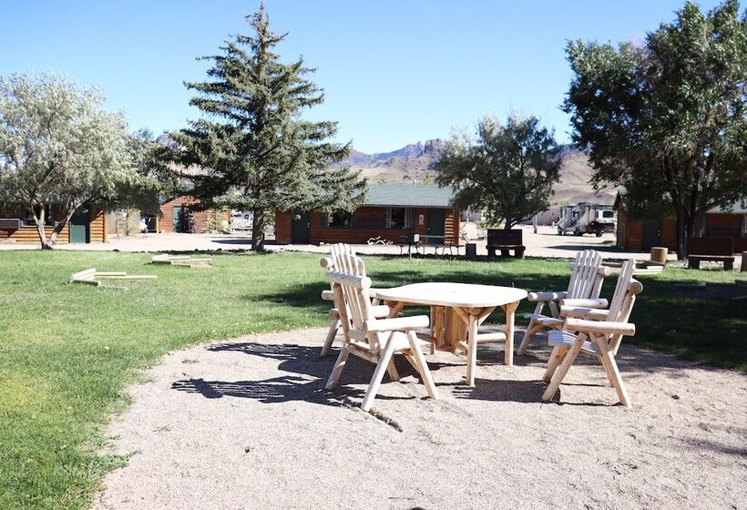 فندق Yellowstone Valley Inn