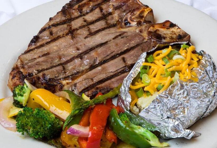 Y O Ranch Hotel And Conference Center