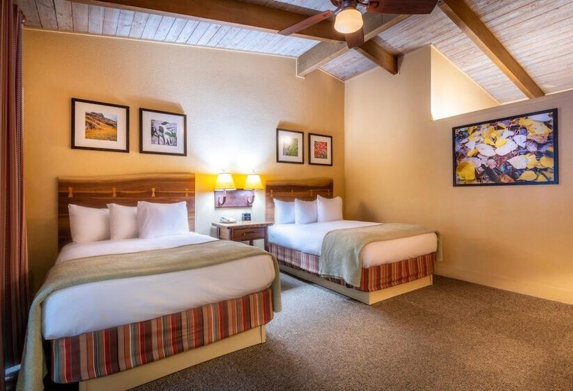 Отель Yosemite Valley Lodge