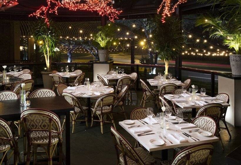 Отель Zaza Houston Museum District