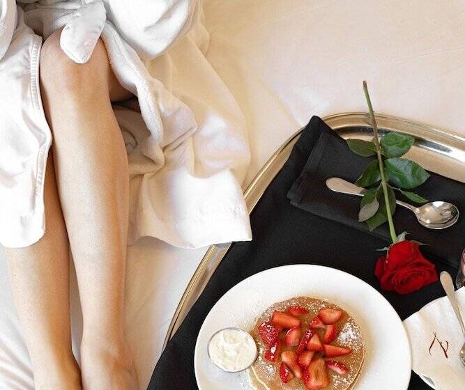 Отель Zaza Houston Museum District