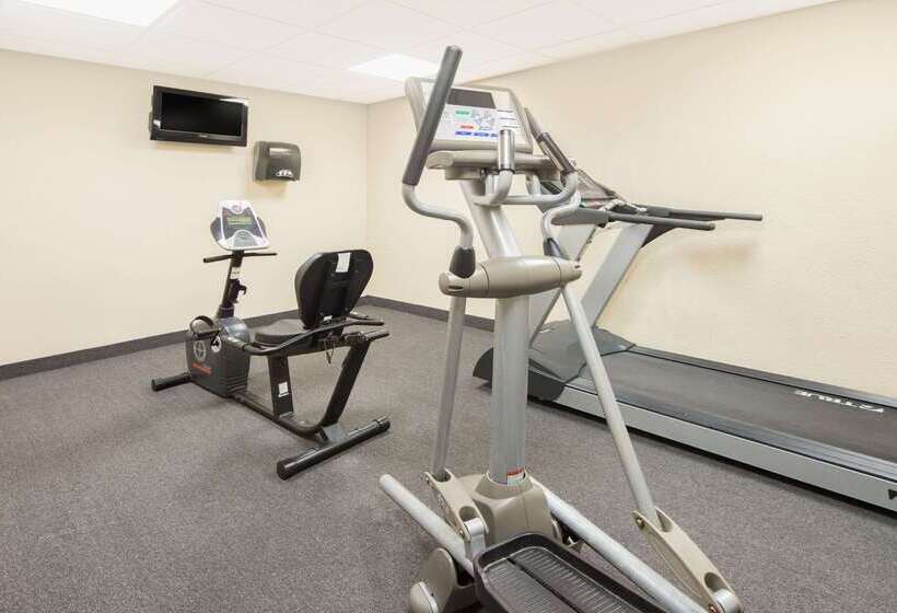 Microtel Inn & Suites By Wyndham Quincy Downtown   River Area