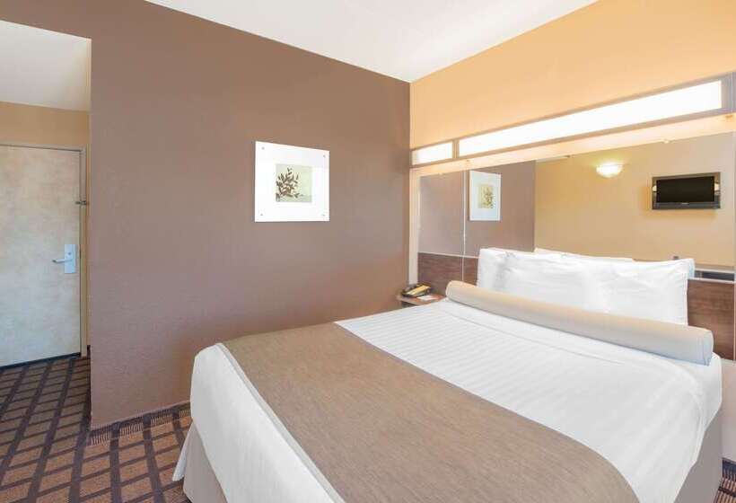 Microtel Inn & Suites By Wyndham Quincy Downtown   River Area