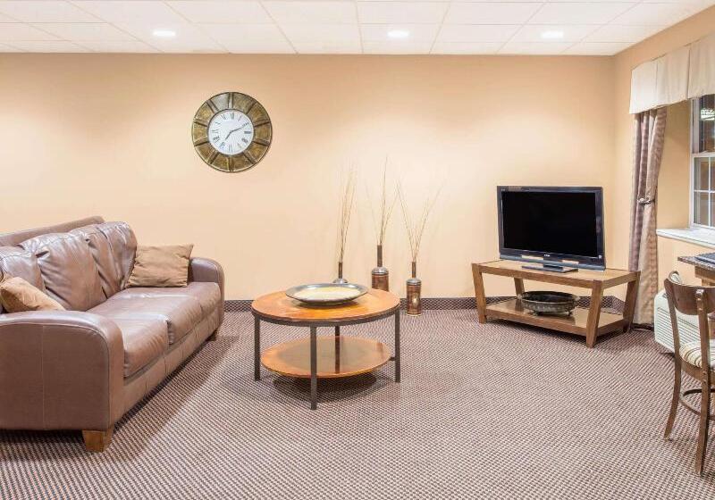 Microtel Inn & Suites By Wyndham Quincy Downtown   River Area