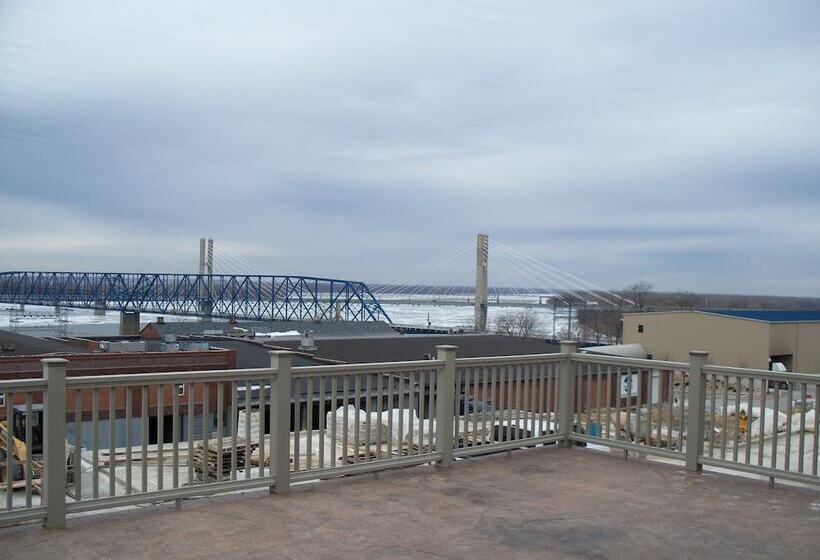 Microtel Inn & Suites By Wyndham Quincy Downtown   River Area