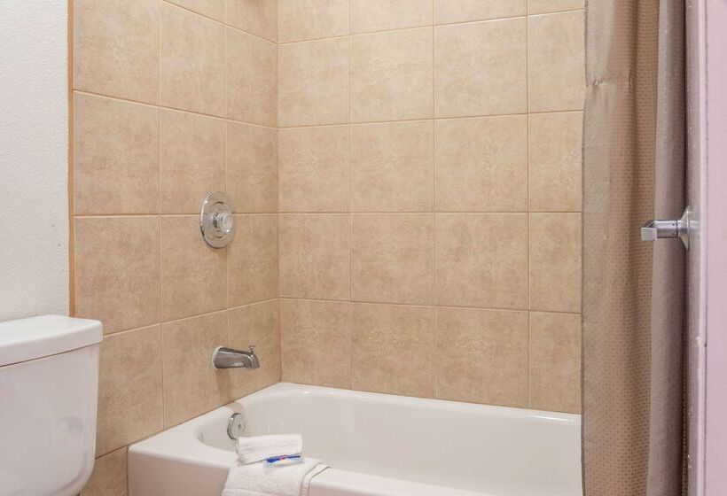 Motel 6mesquite, Tx  Rodeo  Convention Ctr