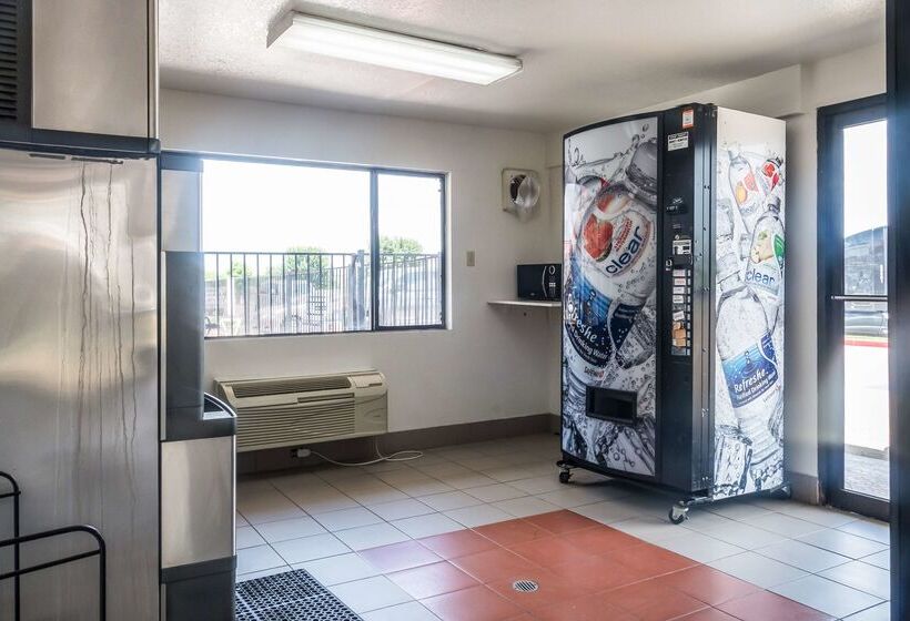 Motel 6mesquite, Tx  Rodeo  Convention Ctr