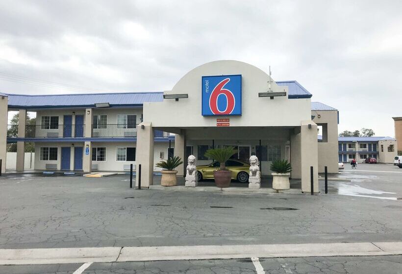 Motel 6visalia, Ca