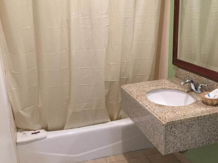 모텔 American Inn & Suites Lax