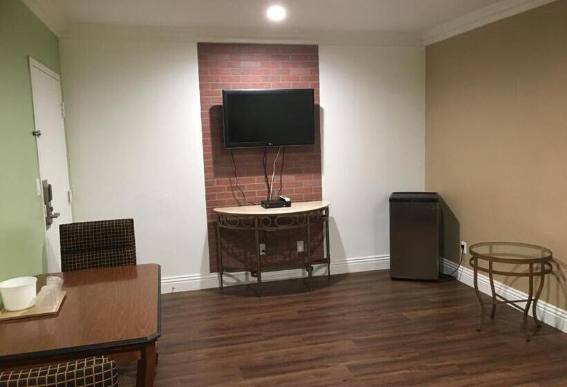 모텔 American Inn & Suites Lax