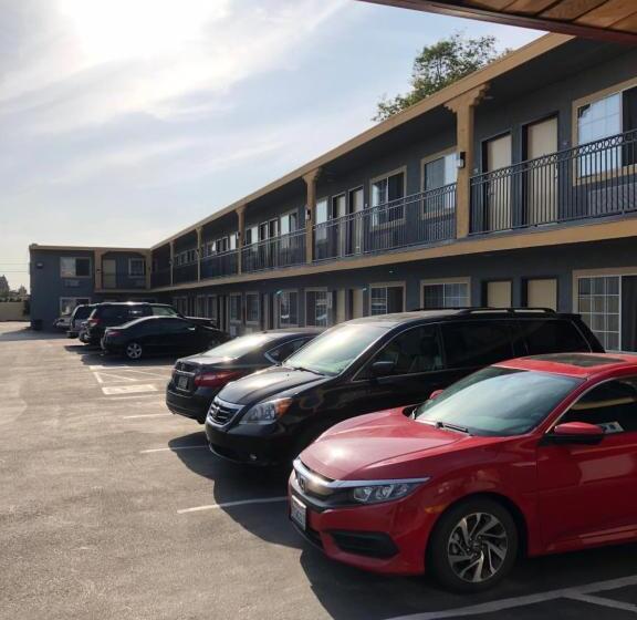 모텔 American Inn & Suites Lax