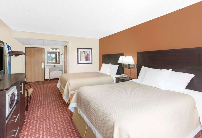 فندق على الطريق Days Inn By Wyndham Ames