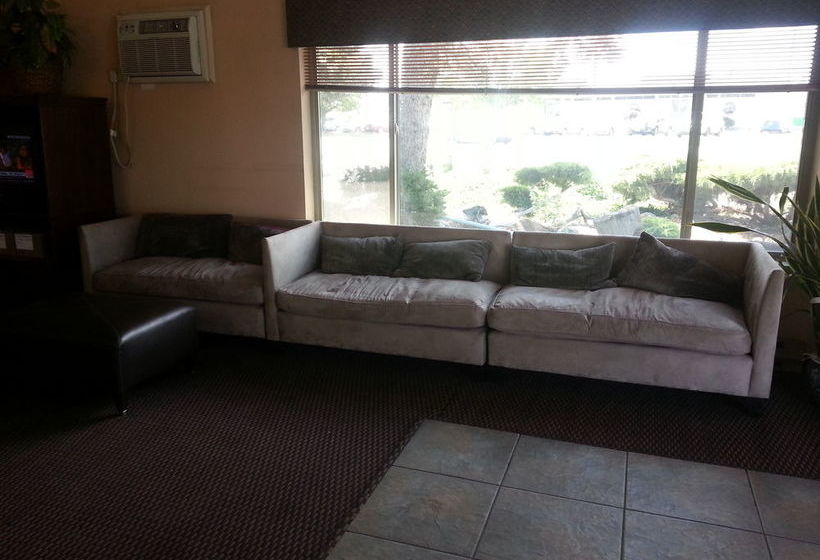 모텔 Loyalty Inn Pasco