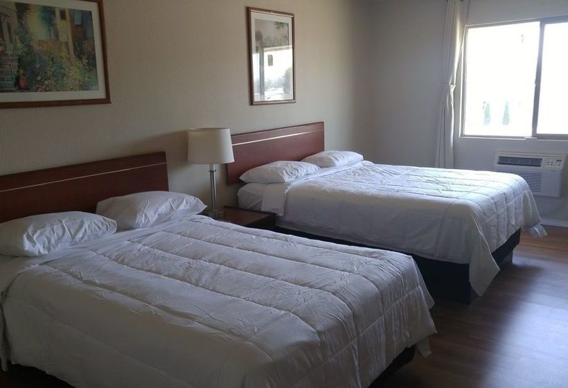 모텔 Loyalty Inn Pasco