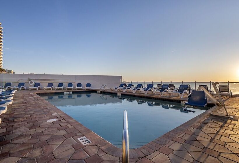 فندق على الطريق Tropical Winds Resort