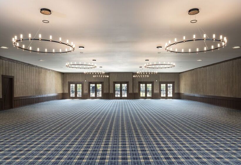 فندق على الطريق The Virginian Lodge