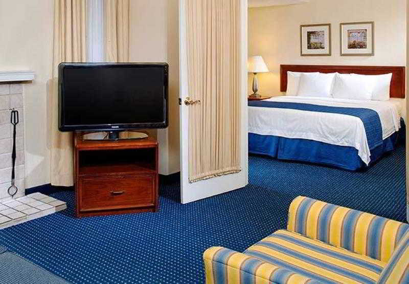 اقامتگاه Sonesta Es Suites Ann Arbor