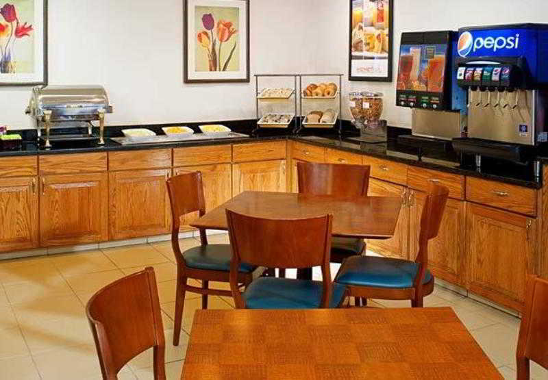 اقامتگاه Sonesta Es Suites Ann Arbor