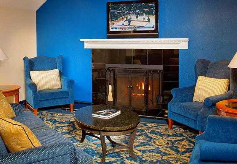اقامتگاه Sonesta Es Suites Ann Arbor