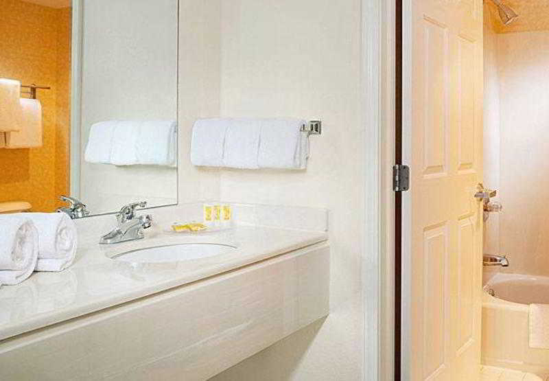 اقامتگاه Sonesta Es Suites Ann Arbor