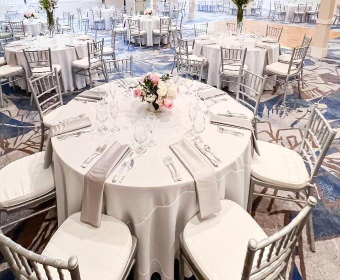 渡假胜地  The Newport Harbor Hotel & Marina