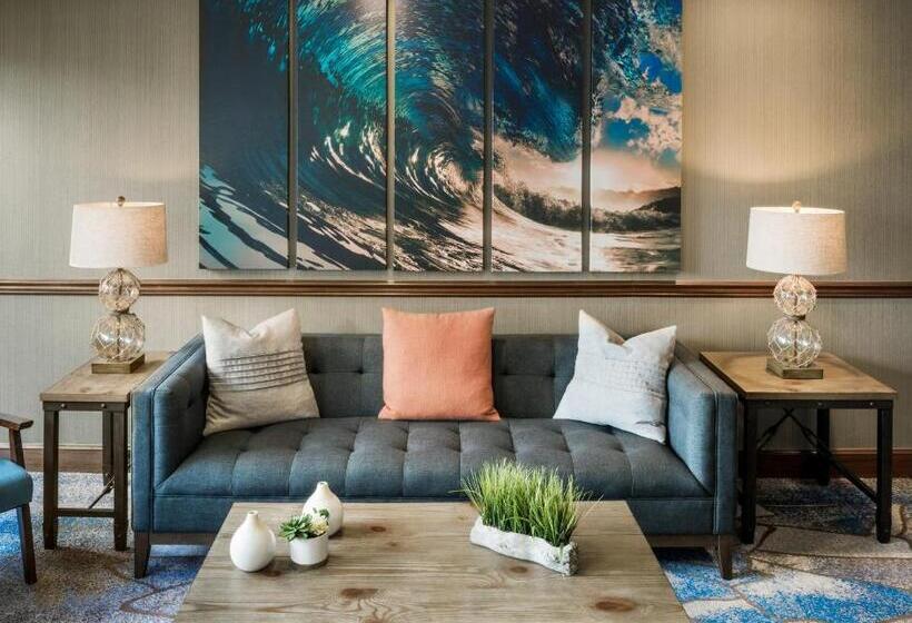 渡假胜地  The Newport Harbor Hotel & Marina