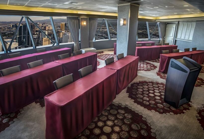 استراحتگاه The Strat Hotel, Casino & Tower