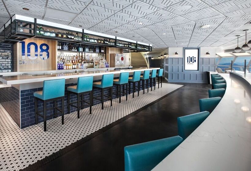 渡假胜地  The Strat Hotel, Casino & Tower