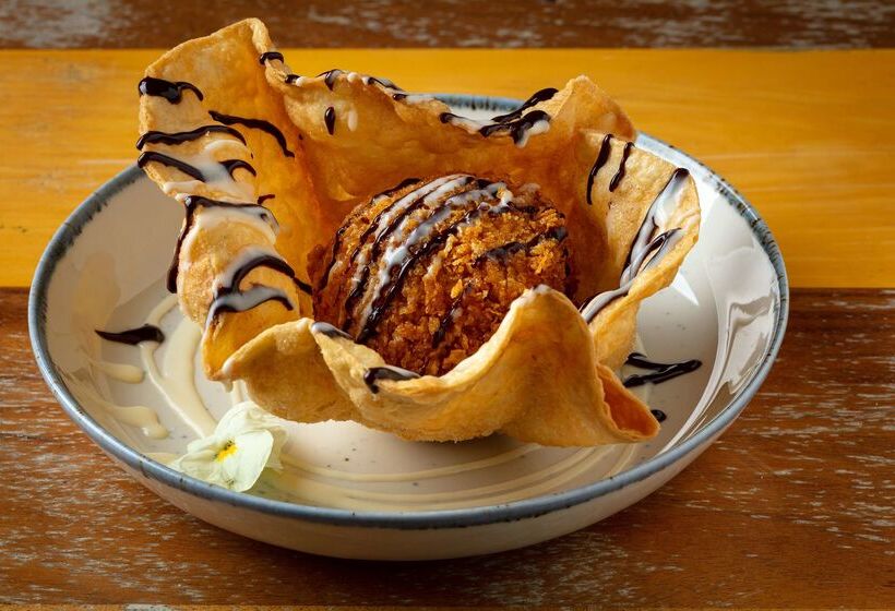 The Waterfront Beach Resort, A Hilton