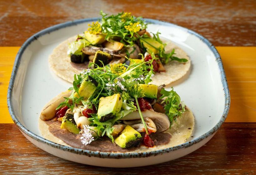 The Waterfront Beach Resort, A Hilton