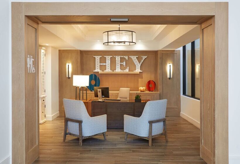 The Waterfront Beach Resort, A Hilton