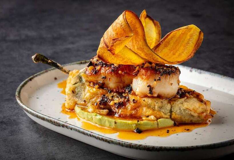 The Waterfront Beach Resort, A Hilton