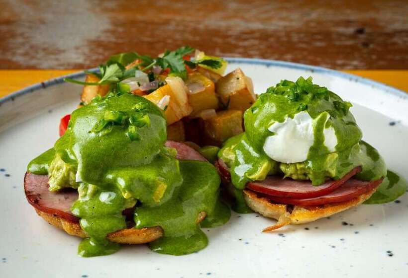 The Waterfront Beach Resort, A Hilton