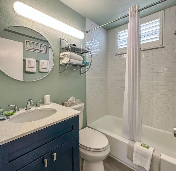 Thunderbird Beach Resort