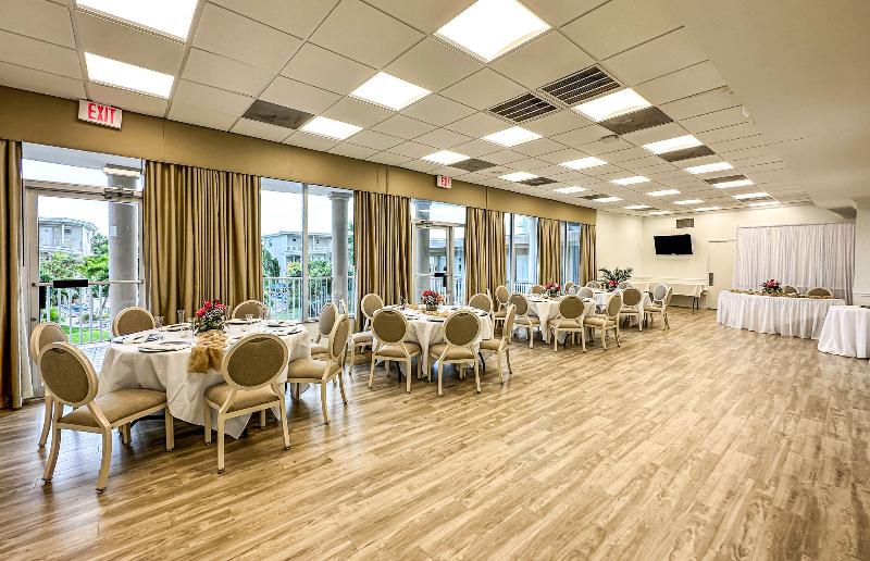 Thunderbird Beach Resort