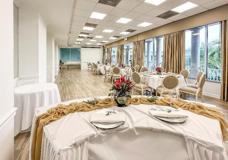 Thunderbird Beach Resort