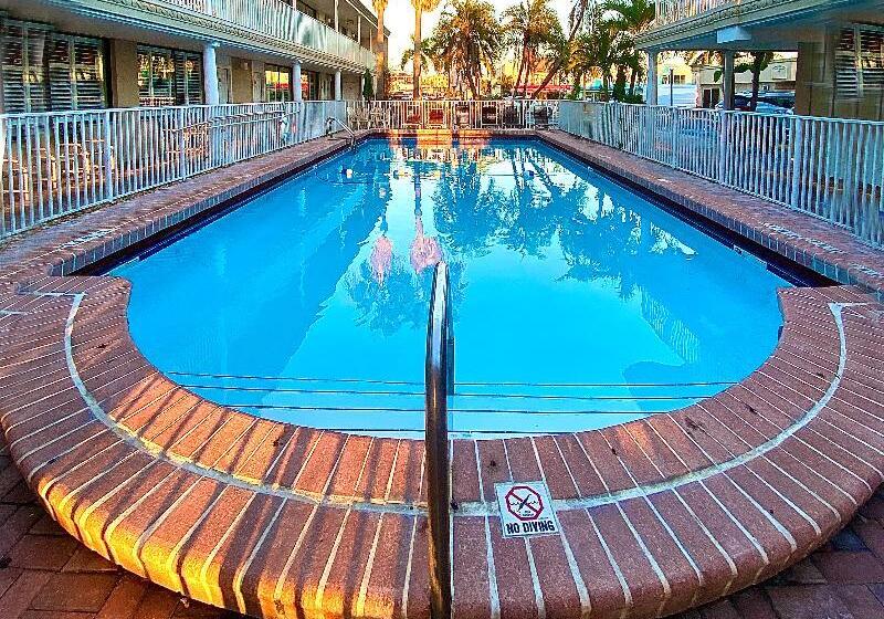 Thunderbird Beach Resort